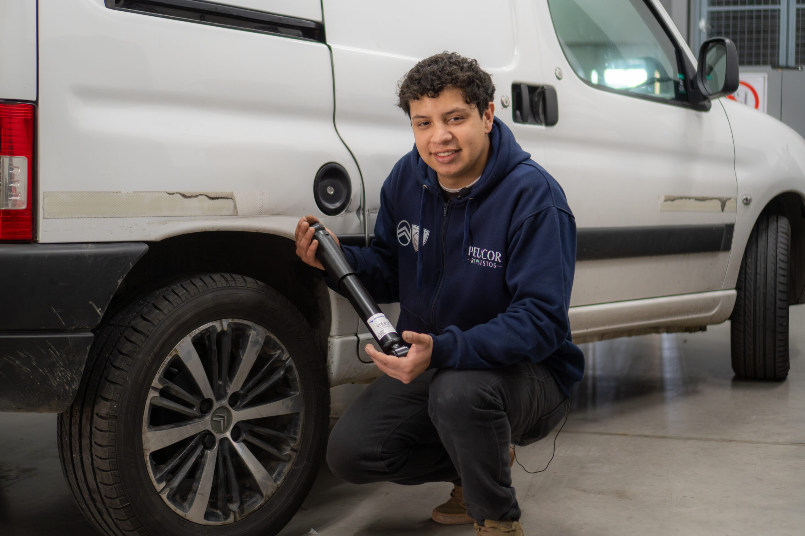 En este momento estás viendo Cómo cambiar los amortiguadores traseros de una Citroën Berlingo